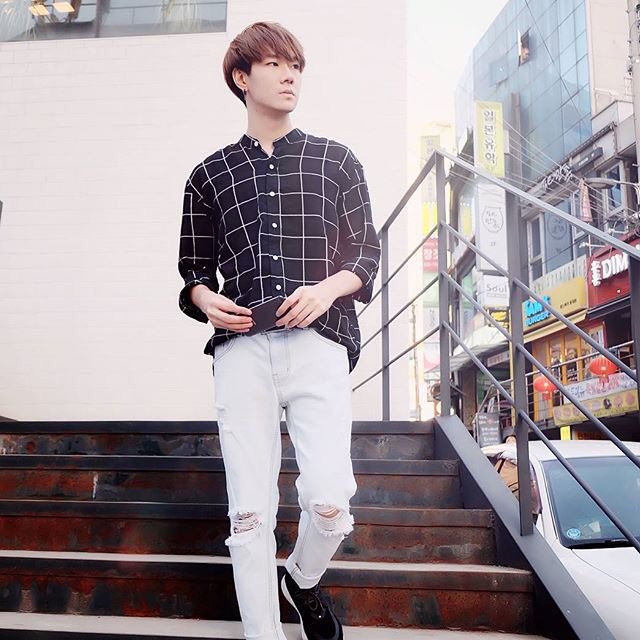 EM316Official's tweet photo. iv_em IG updated: Last pic for this past~🎧 https://t.co/gzp5BdPBte