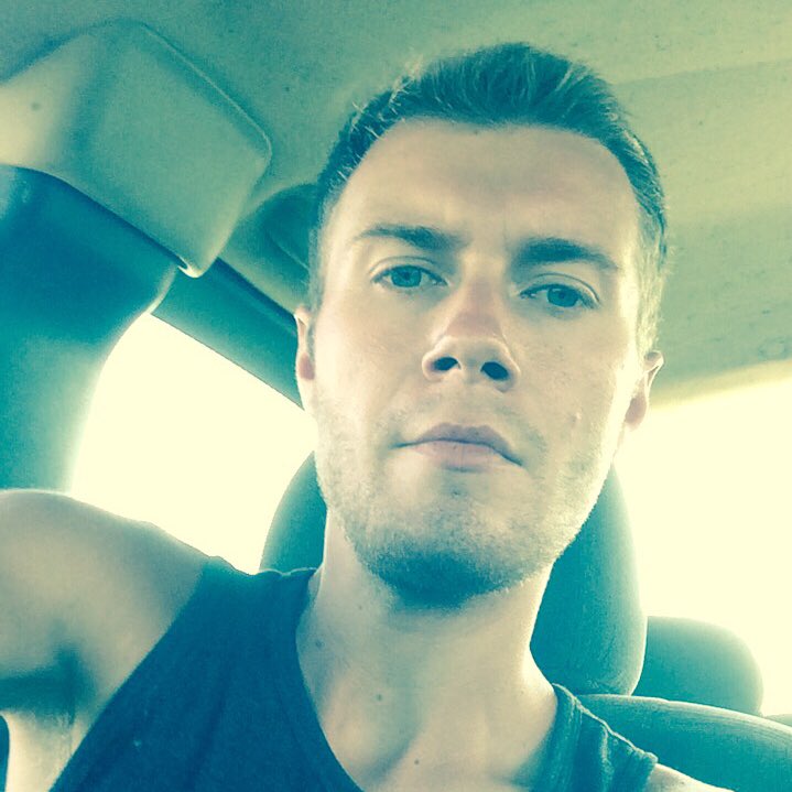 FarnhamLogan's tweet photo. #NewProfilePic https://t.co/YganHVbaWd