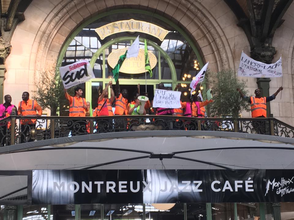 SolidairesParis's tweet photo. Soutien aux #Lancry de la #garedelyon en grève depuis 3 jours: pour une hausse des salaires, le paiement des heures supps, stop discrimin ! https://t.co/tovK5yCWwf