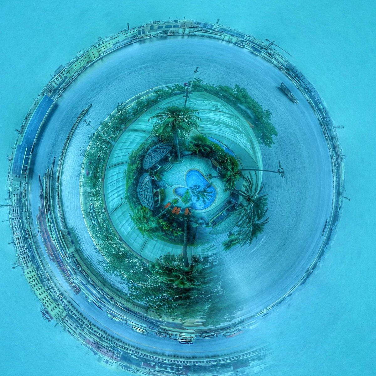 EliteResortSpa1's tweet image. Can you find me there? Coz I can see you!😍
#wheninresort #eliteresortandspa #withyouinmind #muharraq #wheninbahrain🇧🇭 #bahrainresort