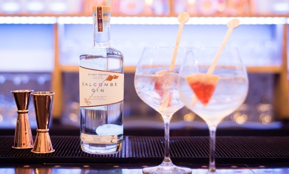 LWCSW's tweet photo. Click here for a great insight into how @SalcombeGin became a leading player in the world of gin - https://t.co/c9M4ZQmD2v #supportlocal https://t.co/6CFxsmIyJ2