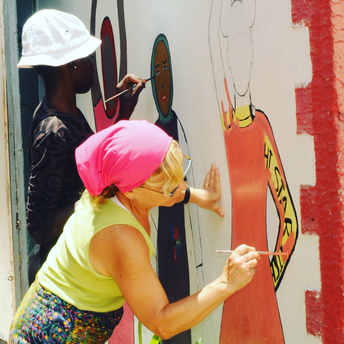 StarfishIntl's tweet photo. All it takes is love and a willing heart to serve.
#LibraryBeautification #StarfishInternational #girlsedu https://t.co/PYLJC7nt9f