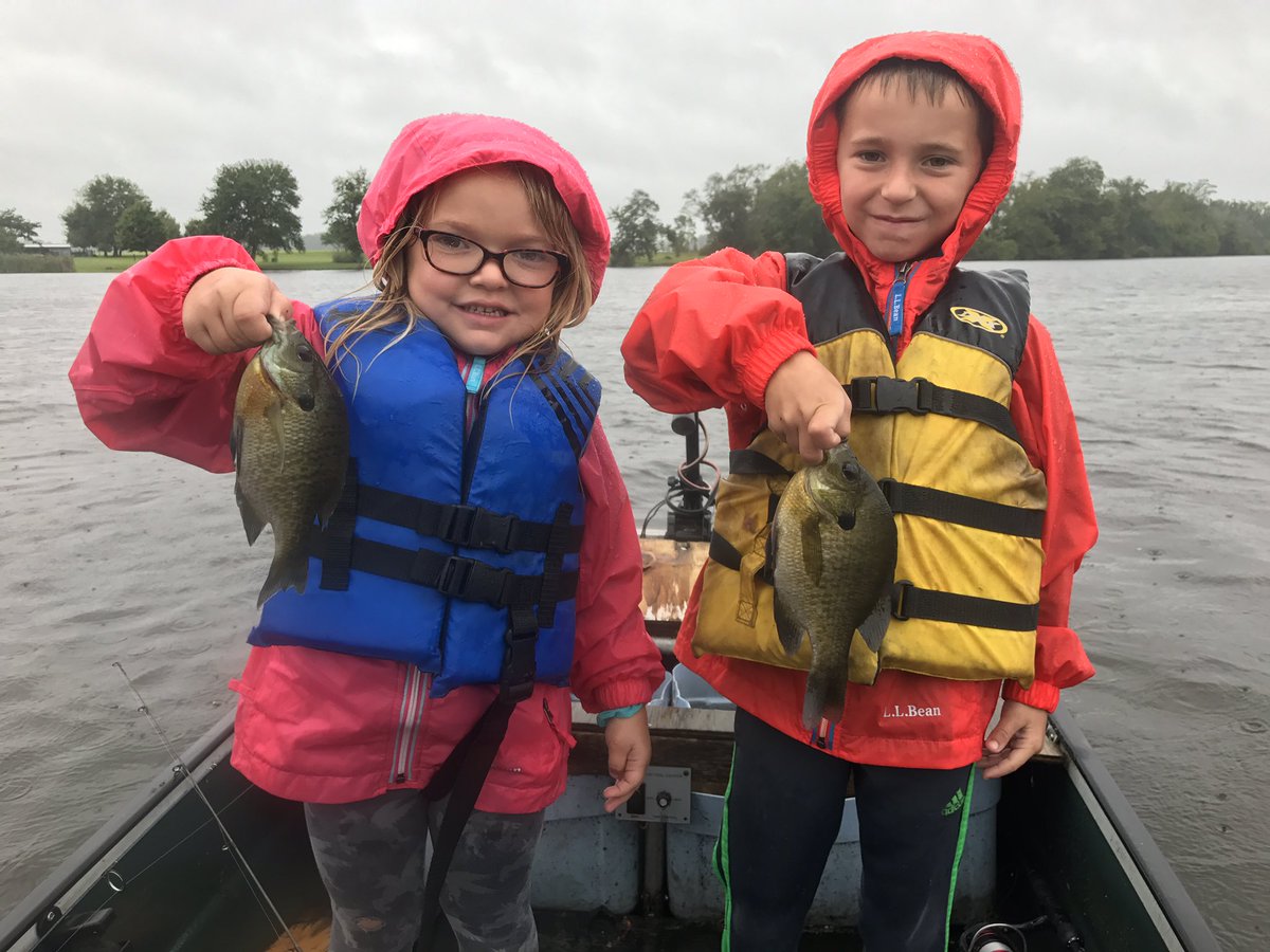 mike_Iaconelli's tweet photo. Rain, wind, or any type of weather, kids LOVE fishing together! @FoundationIke #getkidsfishing #hookemearly #growingupiaconelli https://t.co/5C8iIySVdl