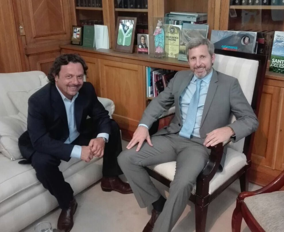 GustavoSaenzOK's tweet photo. Reunido con el ministro del Interior, Obras Públicas y Vivienda de la Nación, @frigeriorogelio. Analizamos el avance de las obras en Salta https://t.co/lTS1Bf8gkw