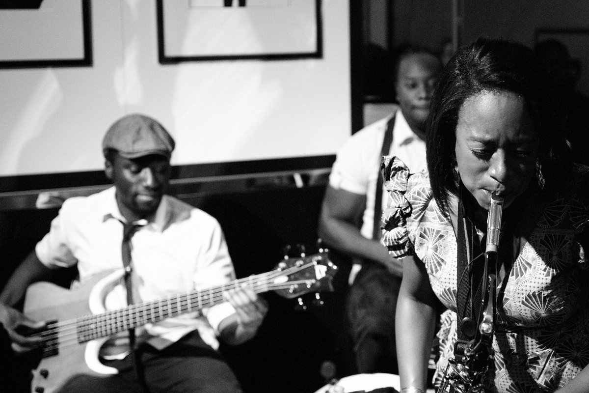 Sunday jazz at Le Caprice - enjoy dinner, drinks and the sounds of our masterful house trio #weekendplans #jazzmusic #jazzitup