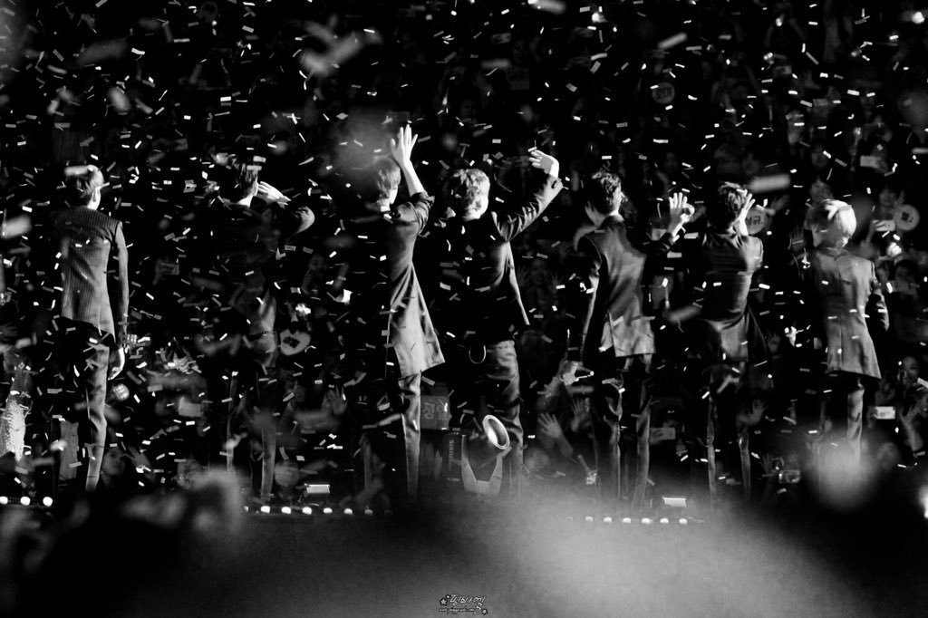 ifntinsoul's tweet photo. "when they are together as infinite, they have the greatest synergy" 
they are the best when they are together as ifnt :((
#인피니트_지켜줘서_고마워 https://t.co/FPj4t7AXpf