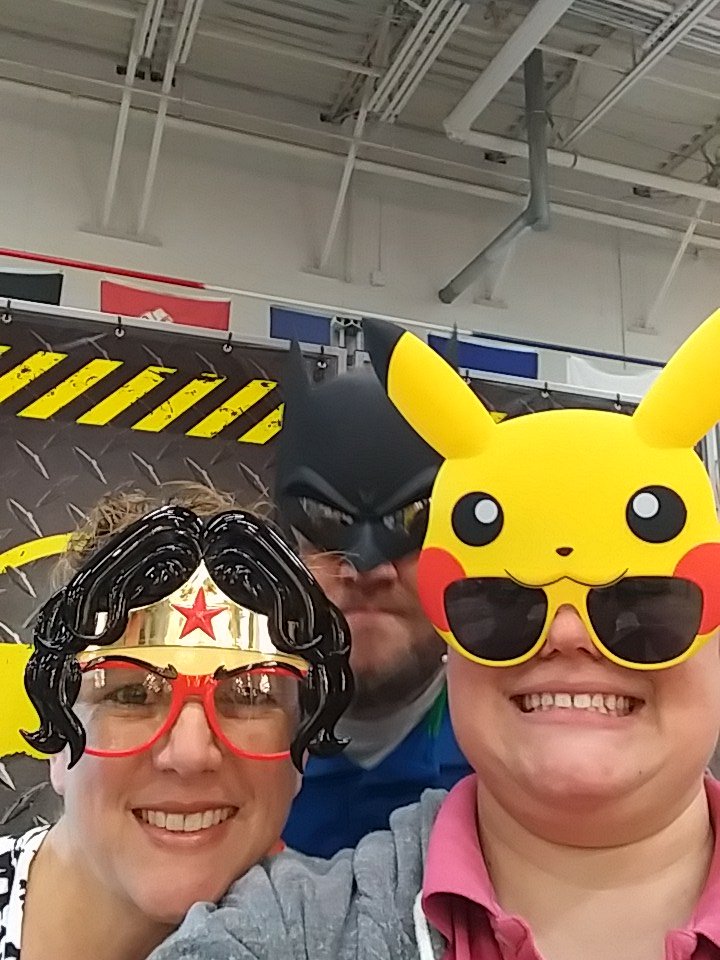 ErinPayton3's tweet photo. Testing out the new Halloween stuff
@HomeDepot2771 https://t.co/zincwfGacn
