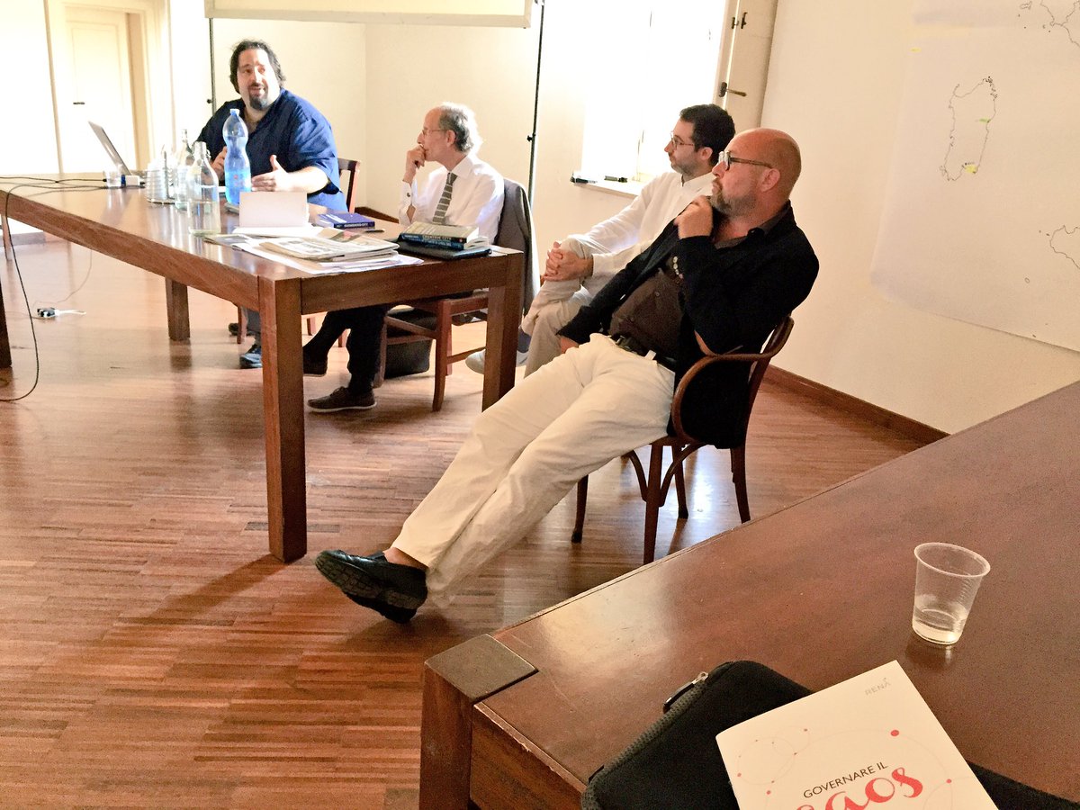 ProgettoRENA's tweet photo. #GovernareIlCaos chiude in bellezza: infosfera e fiducia. Alla #RSS17 torna protagonista il tema posto dal tavolo #trustinprogress https://t.co/bcZFNb4xat