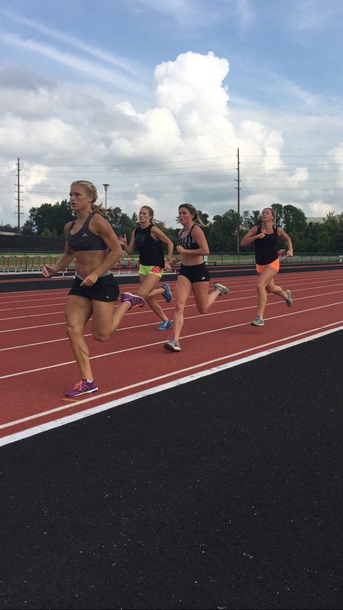 ASTATETRACK's tweet photo. A real life picture of a pack of running Red Wolves in their natural habitat #WolvesUp #EarnIt https://t.co/yuEhflNtJn