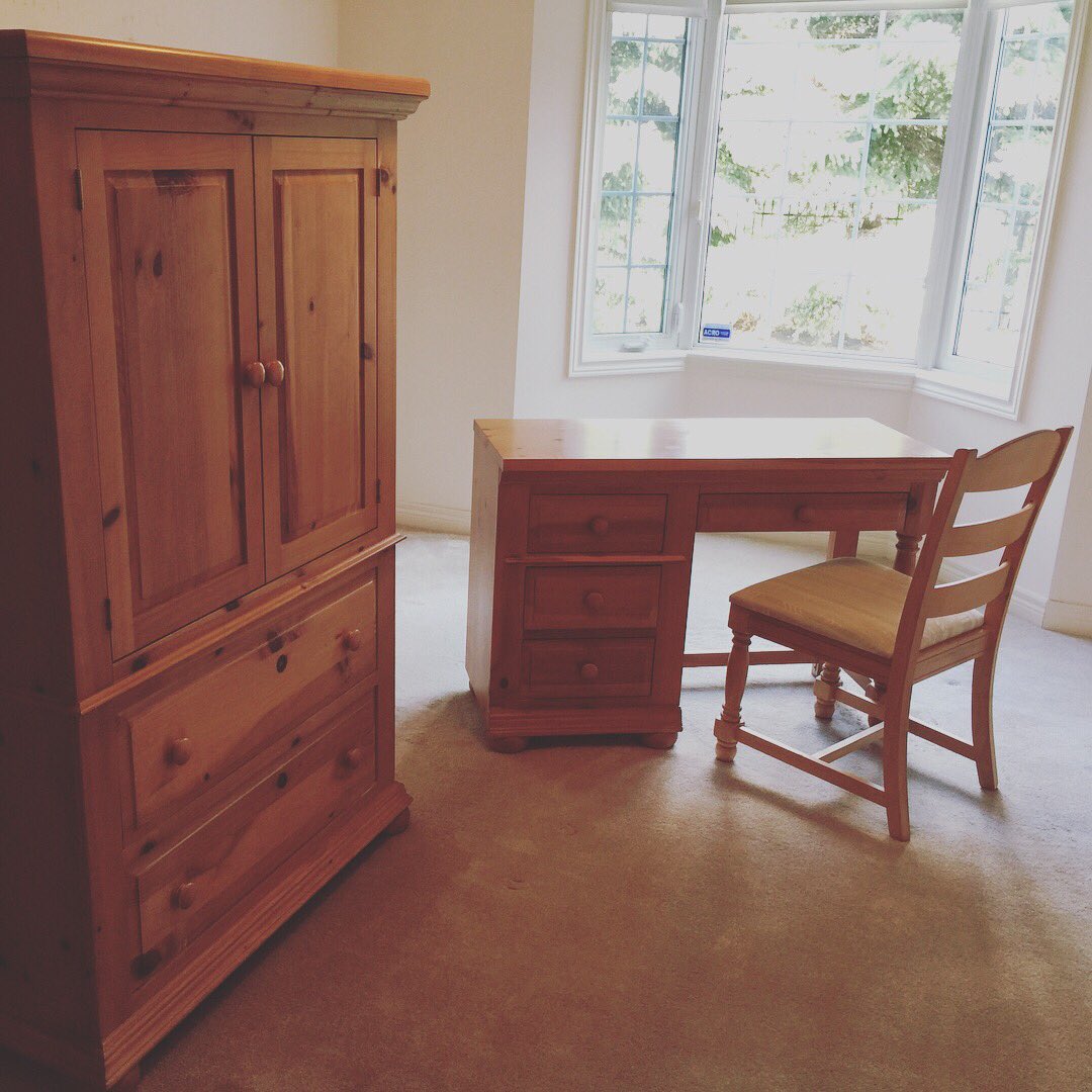 Branch_Design_'s tweet image. For sale:
$500 buffet table
$500 China cabinet
$750 Dining set
$300 Wardrobe
$150 Desk+chair
Call store 289-396-5396 or Charles 905-515-7756