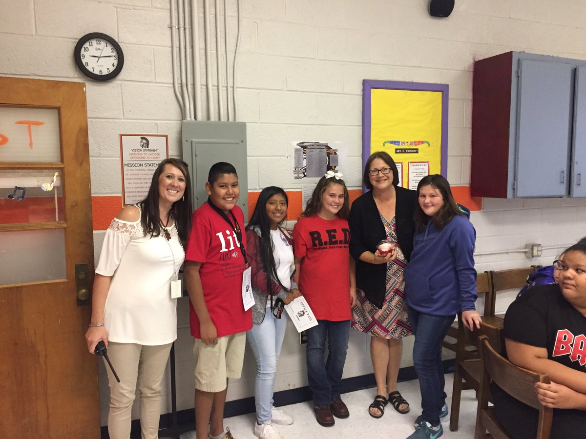 EMMS_McDowell's tweet photo. Happy Birthday, Mrs. Warburton! East Middle School Student Council wishes you the best day EVER! @McDowell590 https://t.co/C8XbviRqjU