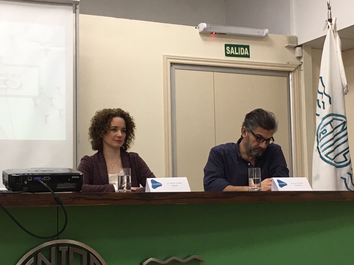 CaderoOK's tweet photo. Los oradores ya están listos para comenzar el Seminario de #ProducciónIntegral para #RadiosOnline https://t.co/i13jZok9mn