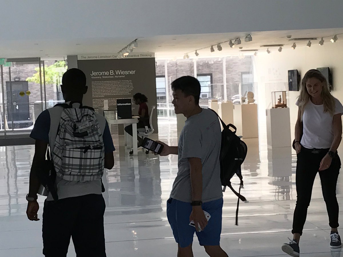 SustainableMIT's tweet photo. Welcome new @MIT students! #FPOP freshman went on a geo-located tour of campus sustainability sites to experience MIT as a #LivingLab. https://t.co/Hl1RwgFDbQ