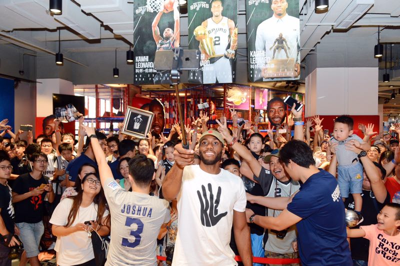 spurs's tweet photo. "This is a memory I will take in and always remember." - Kawhi on his trip to China 

More » https://t.co/P7bGAWc8fD https://t.co/7SQmNfR5dV