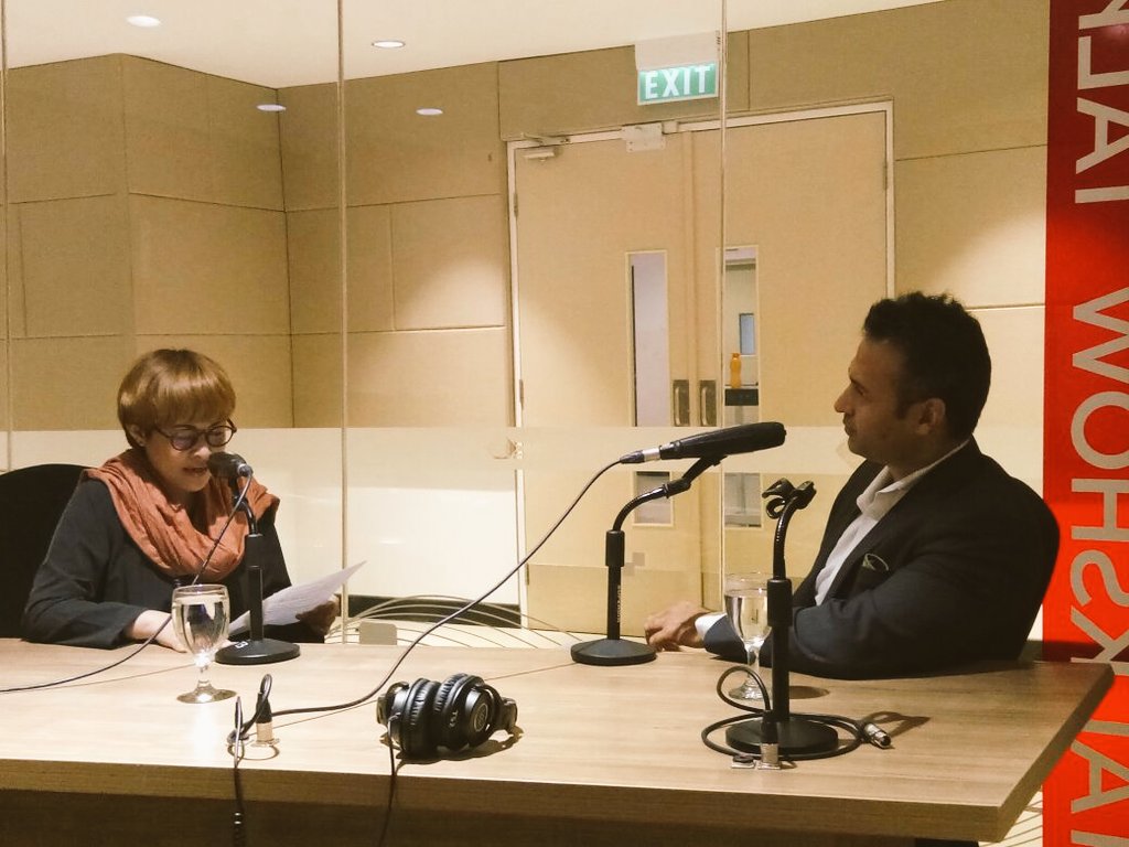 mnctrijaya's tweet photo. #TalkToCEO bersama @vishaltulsian (CEO @tunaikucom) on 104.6 Sindotrijaya FM. Tune in NOW.. 😉👍
Gabung Interaktif :
Sms/WA 0812.111.1046 https://t.co/ys67K1SBnN