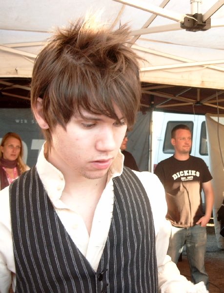 HAPPY BIRTHDAY TO THIS AMAZING BOY RYAN ROSS 