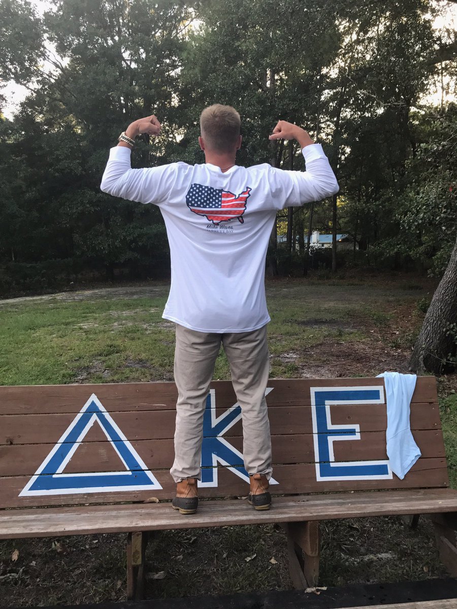 Austin_Hendo's tweet photo. @jarrettbaycc long sleeve was definitely the move for the cookout yesterday! Quavo even agrees #RushDKE https://t.co/gxPyLlTwhk