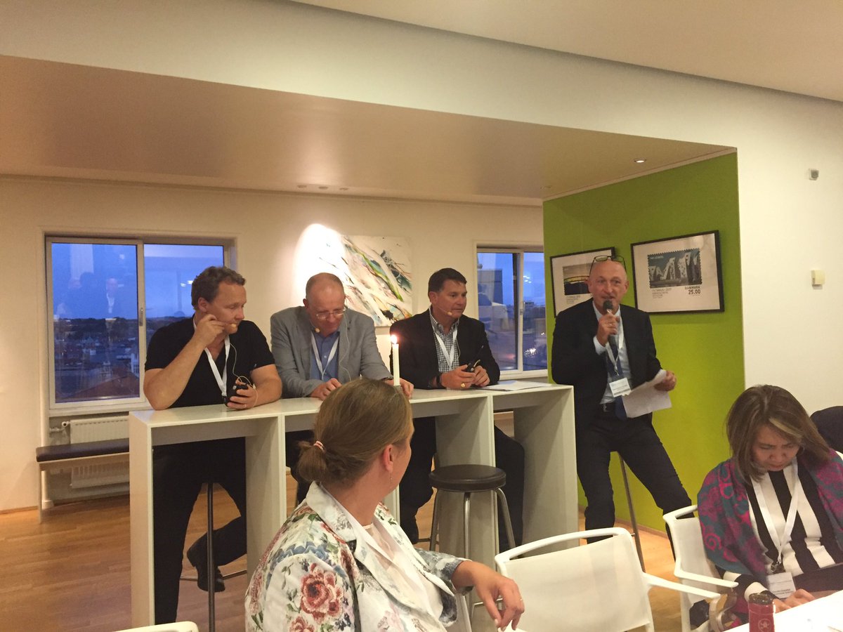 mette_ht's tweet photo. Is scaling in a black spot? Are the entrepreneurs in DK happy with their lifestyle and not scaling? #debate #EFVFA17 @InvestinDenmark https://t.co/Fi2QveUZmm