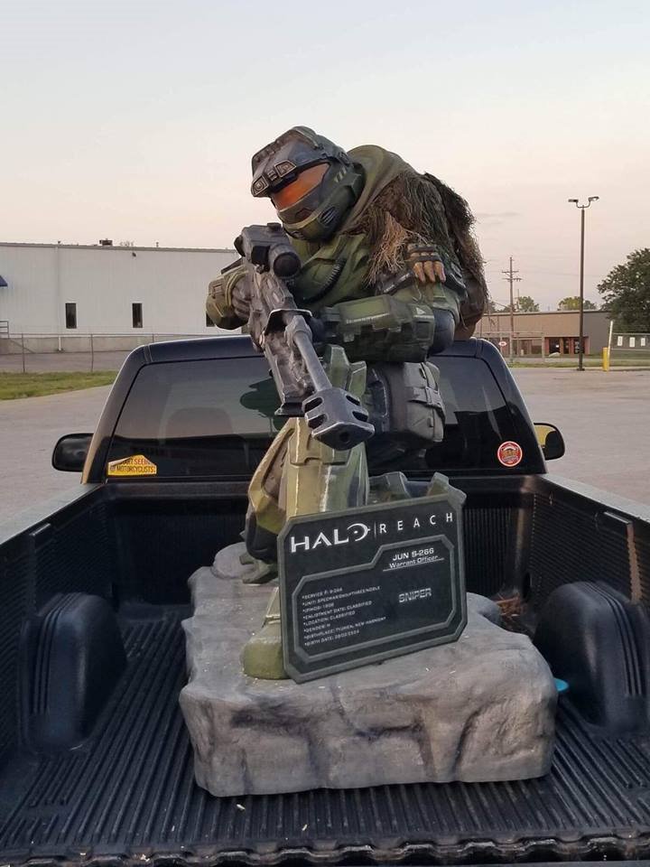 franklez's tweet photo. Dedicated Halo memorabilia collector @TheLegendary117 has taken things to a new level with a peachy Reachy addition. https://t.co/8kDFVWd0EM