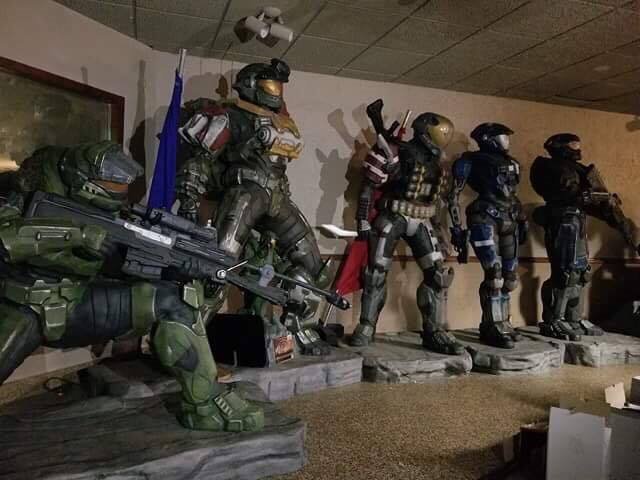 franklez's tweet photo. Dedicated Halo memorabilia collector @TheLegendary117 has taken things to a new level with a peachy Reachy addition. https://t.co/8kDFVWd0EM