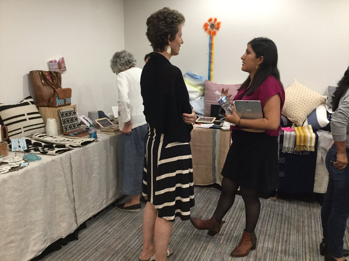 MalaikaDRC's tweet photo. @DesignDevelops, our Program Development Manager attends the #MarketReadinessProgram at @nynowmarket held by @AidtoArtisans #artisans https://t.co/HiY4bG7VeZ