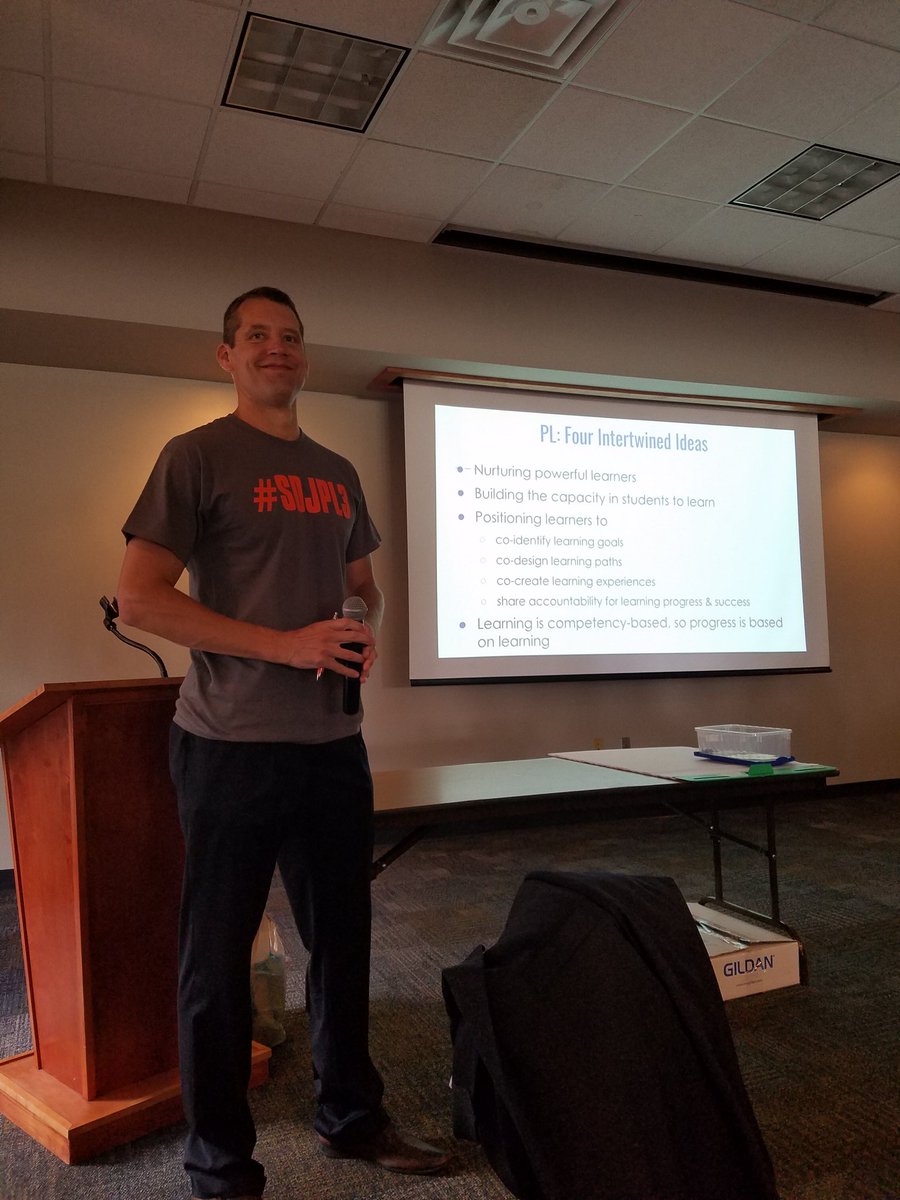 Carriemergen's tweet photo. @pullED_Learning Ryan Krohn sharing his enthusiasm for personalized learning today in Janesville with the amazing teachers & staff! #SDJPL3 https://t.co/gzN7eNG8Ki