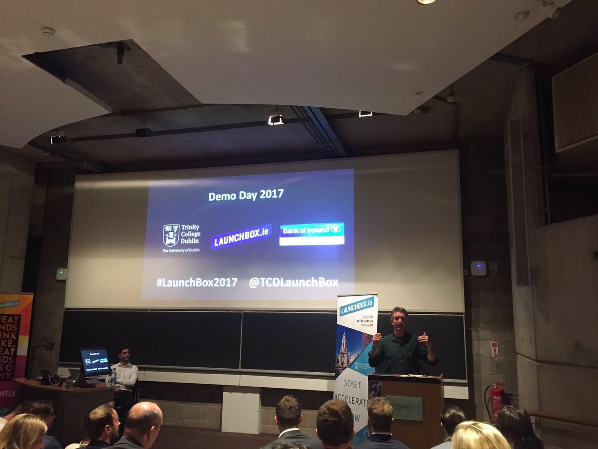 genemurphy's tweet photo. I's @offportal Exec Director @TCDLaunchbox giving praise where it's due to program manager @ali_treacy & chatting all things #LaunchBox2017! https://t.co/E5ZyVuaWeZ
