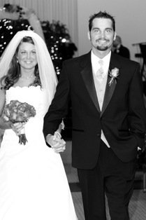 TopherVanScot's tweet photo. #God could not have blessed me with a better partner! Happy 9th anniversary @RebeccaGEvans I LOVE YOU! Best wife ever :) https://t.co/qya2yNYT2o