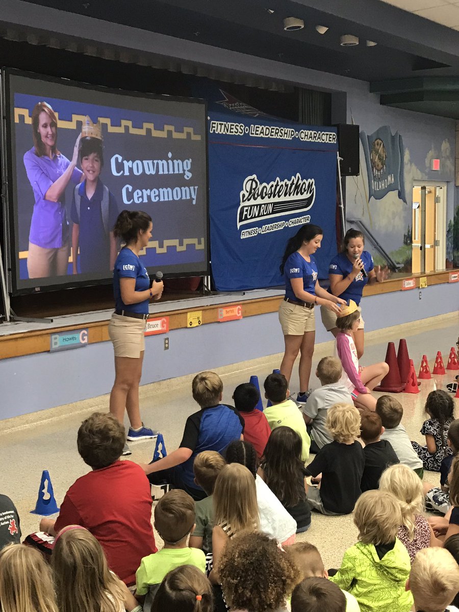 CrossTimbersEd's tweet photo. We had a special crowning ceremony @ our Boosterthon Pep Rally! #CTFunRun https://t.co/sIHUEVprbK