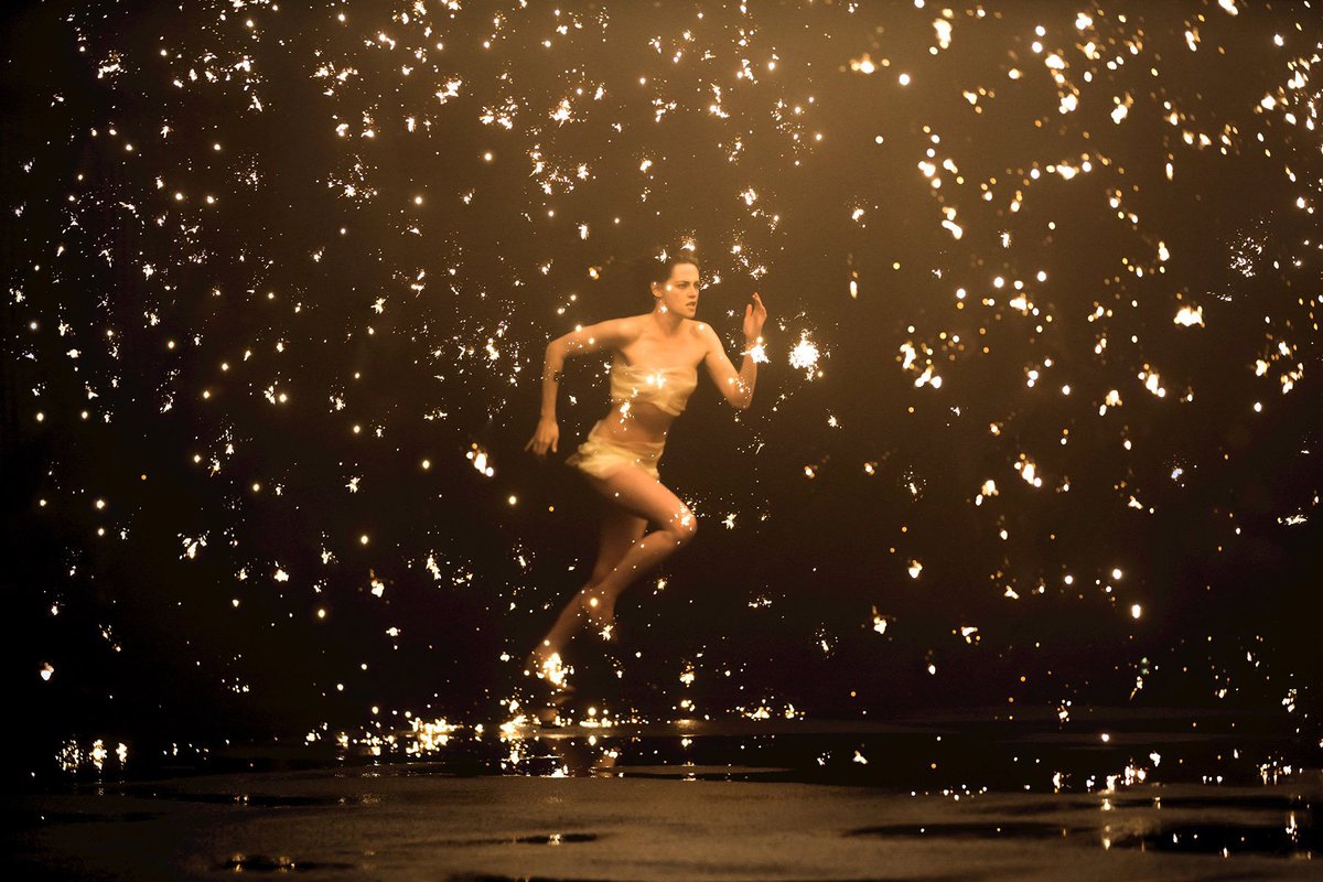 Krist_Stew_Love's tweet photo. Pics #GabrielleChanelFragrance commercial Via #DailyLuxuryIt #Newsletter97 https://t.co/ZD83JxCjgt
https://t.co/dU0CLKzfLM #KristenStewart https://t.co/MbW0FPkkvO