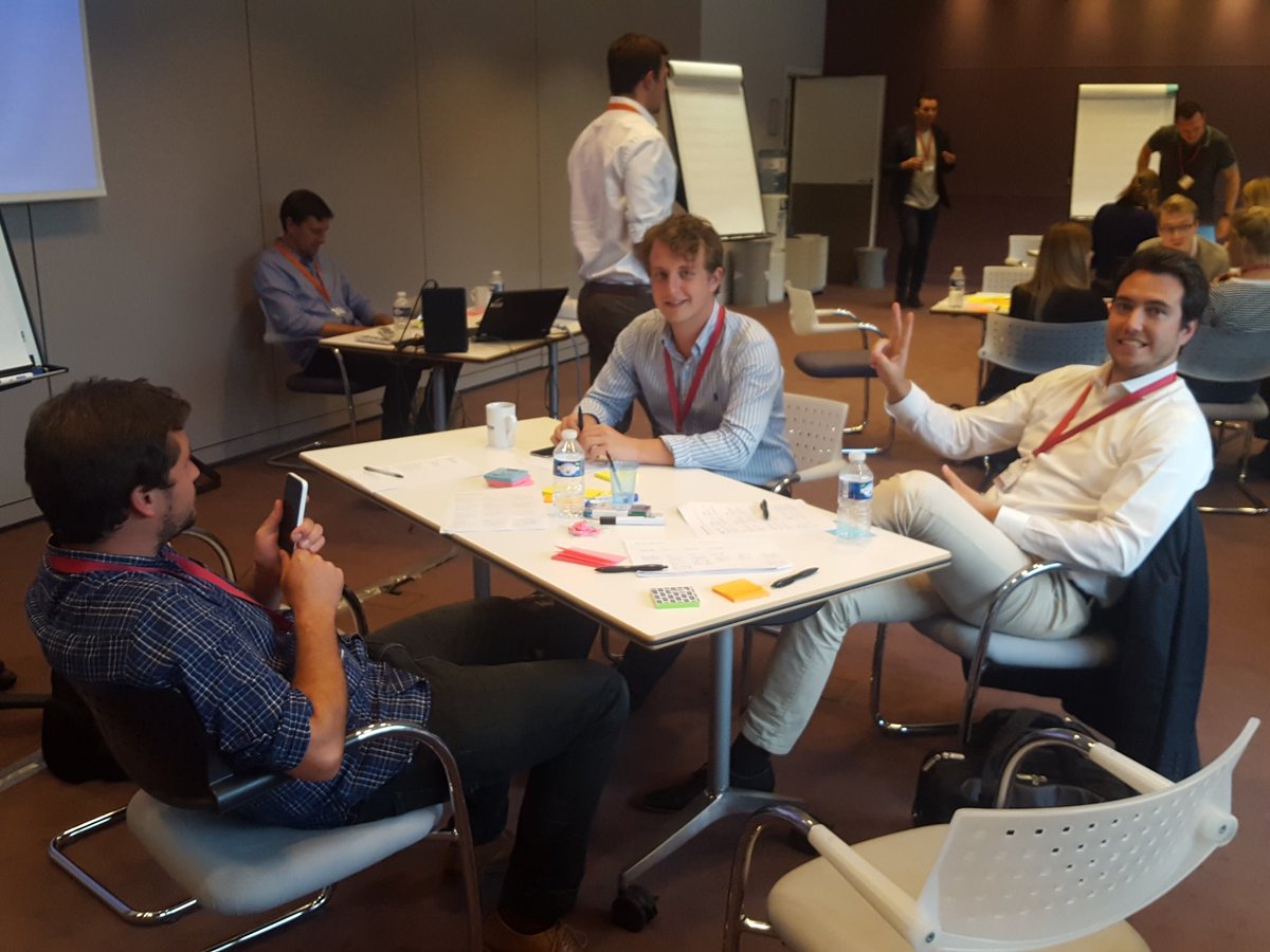 AntsChilds's tweet photo. Creating automotive industry insights at our @Fahrenheit212 workshop #imrefuelled #premiumunleaded #ccweek2017 @CapgeminiConsul https://t.co/Gz65qaXOLg