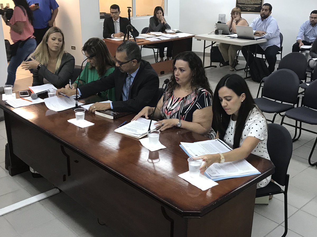 CamaraConPR's tweet photo. [AHORA] Presenta su ponencia la Lcda. Luccianna Rechany, Departamento de Justicia. #PC111 | Accede: https://t.co/lxBCnqQNa2 https://t.co/D8LVrge8Fd