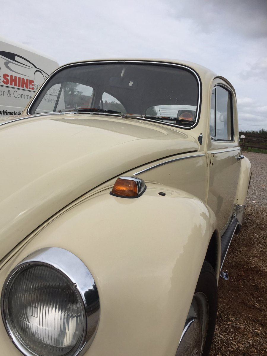 Book today to give your car the ultimate shine 👌🏻👍🏻