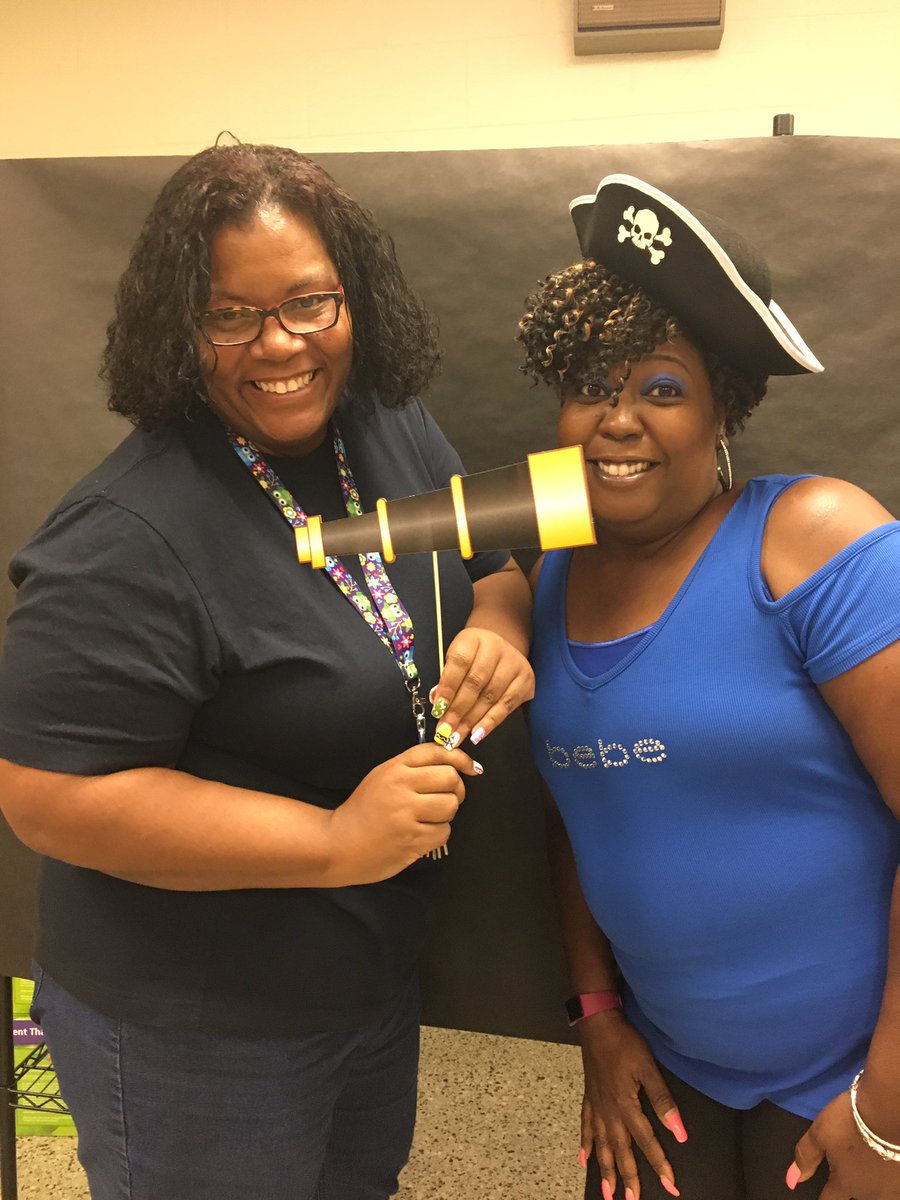 MachenElem's tweet photo. #TLAP day at #MachenNation today @HamptonCSchools @darylcros @AnitaMOwens https://t.co/Moh1wPSPtA