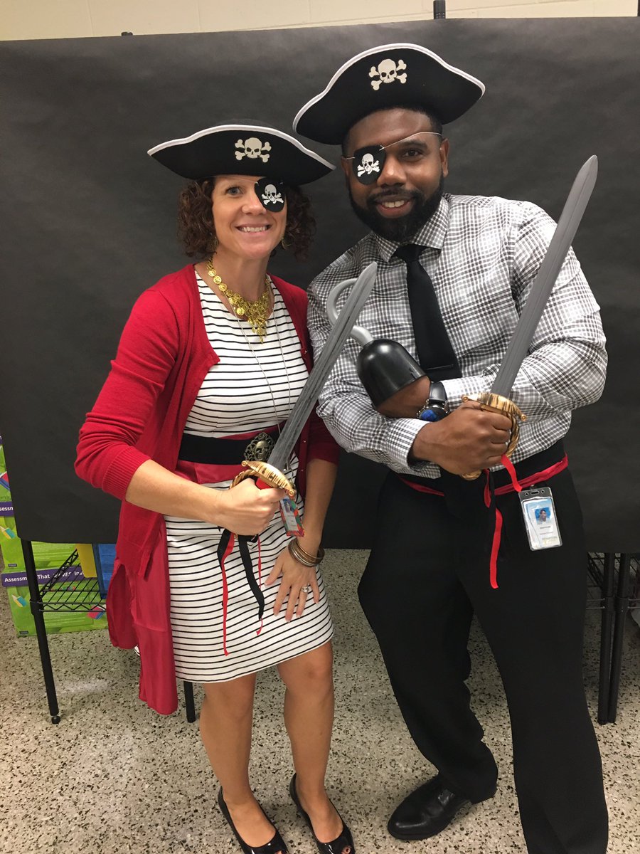 MachenElem's tweet photo. #TLAP day at #MachenNation today @HamptonCSchools @darylcros @AnitaMOwens https://t.co/Moh1wPSPtA