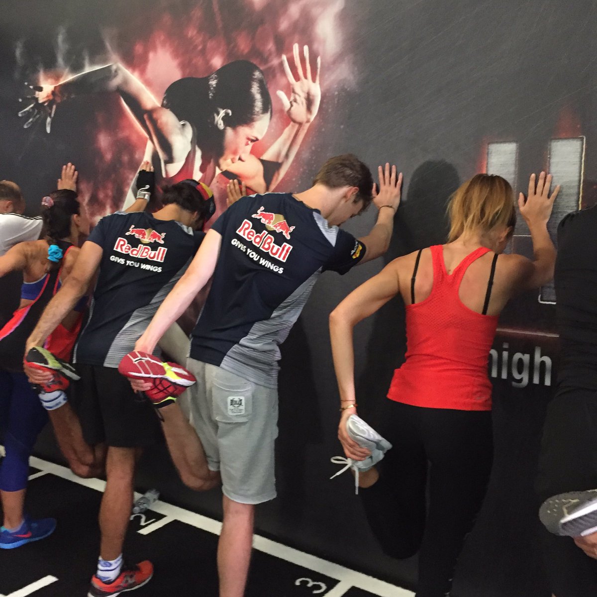 visacashapprb's tweet photo. Stretching time 👍🏼

#RedBull #FitandFly 🙌🏼
#ItalianGP 🇮🇹😉 https://t.co/EQOjpXmZHc