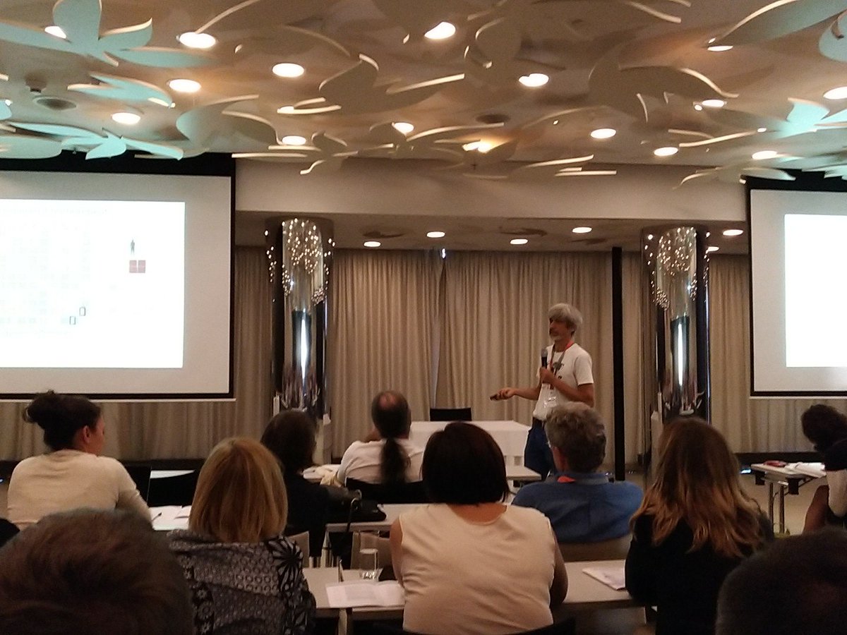 NPalopoli's tweet photo. Final session of the day at #NGPnet meeting: Miguel Andrade on the evolution of homorepeats and their context, including dAPE database https://t.co/T5lKQpT6T1