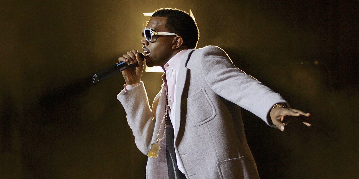 Complex's tweet photo. 10 things you didn't know about Kanye West's "Late Registration"  https://t.co/cNPkQAiTxt https://t.co/TOoTsvUAVC