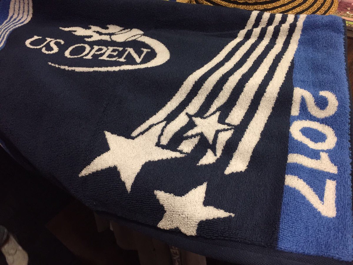 ClinicaTenis's tweet photo. Would you like to have the official towel of @usopen ? RT and follow us to participate!Good luck🎾😉 https://t.co/uWJMIHSS4u