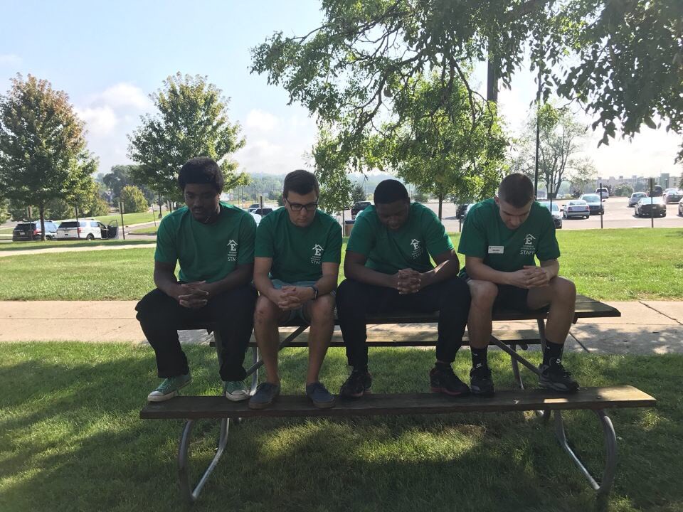 iii_jeremy's tweet photo. Pittman photo shoot 😏 #liveEMU https://t.co/kiEiSyDQC1