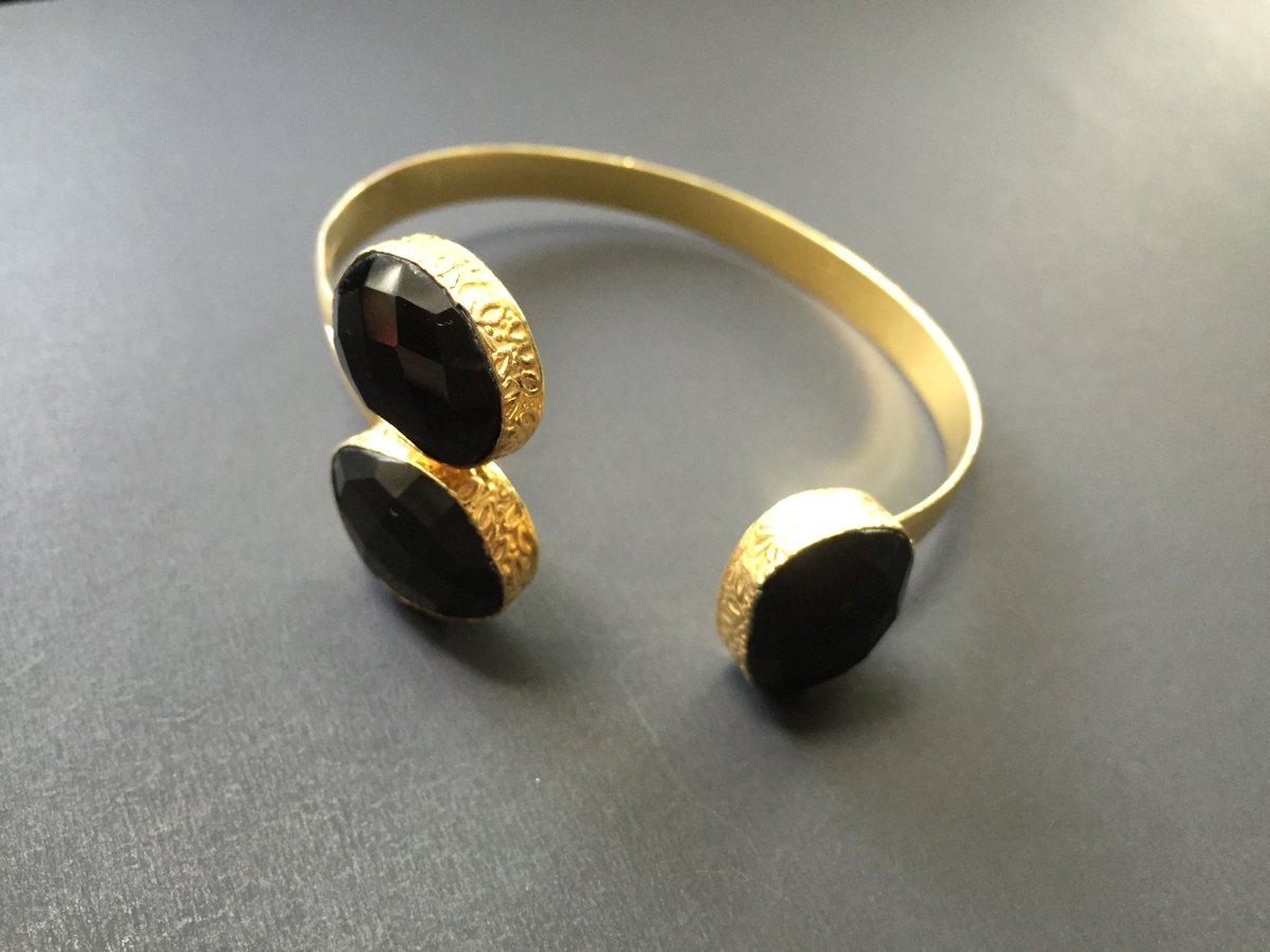 EatMeDrinkMeLDN's tweet photo. Be the star of the show with one of these beauties frm Urbanity Hub, Galloni Designs @INHEELS_ef LettieB #CraftedW5 #Ealing @LovesWestLondon https://t.co/eHbnSIKHQH