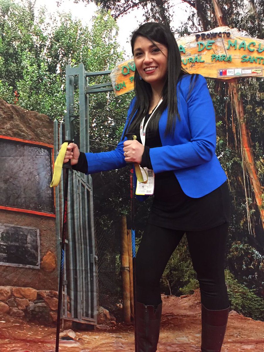 pilypardo's tweet image. En el Stand de la Comuna de @penalolen potenciando la tecnología creada x🚺💪La App brinda seguridad a visitantes del Parque Quebrada de Macul