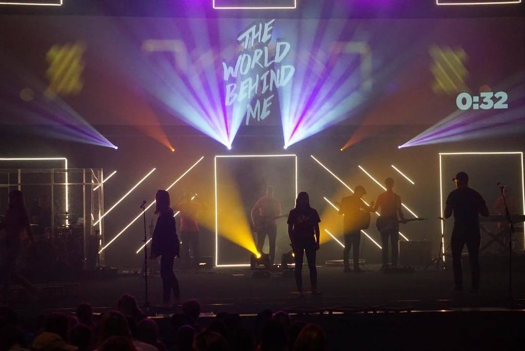 BayHopeStudents's tweet photo. The World Behind Me! Join us tonight for Collide at 6:30pm! #WorshipWednesday #RIOT2017 #CollideBHC https://t.co/ACUQFJqZVt https://t.co/YWsiXaYG1j