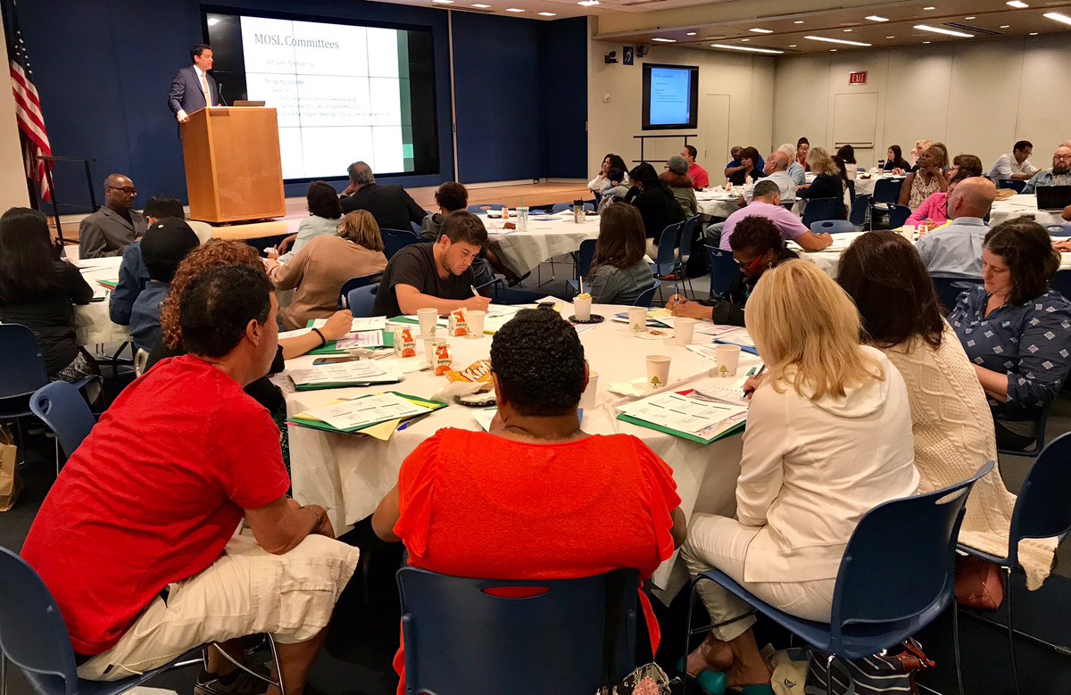 DennisGault's tweet photo. #RepresentD1 Chapter Leaders studying the contract today @UFT @UFTUnity #Leadership @EllenG33 @dfiscina133 @michaelfsill https://t.co/4Ddz4AwEIg