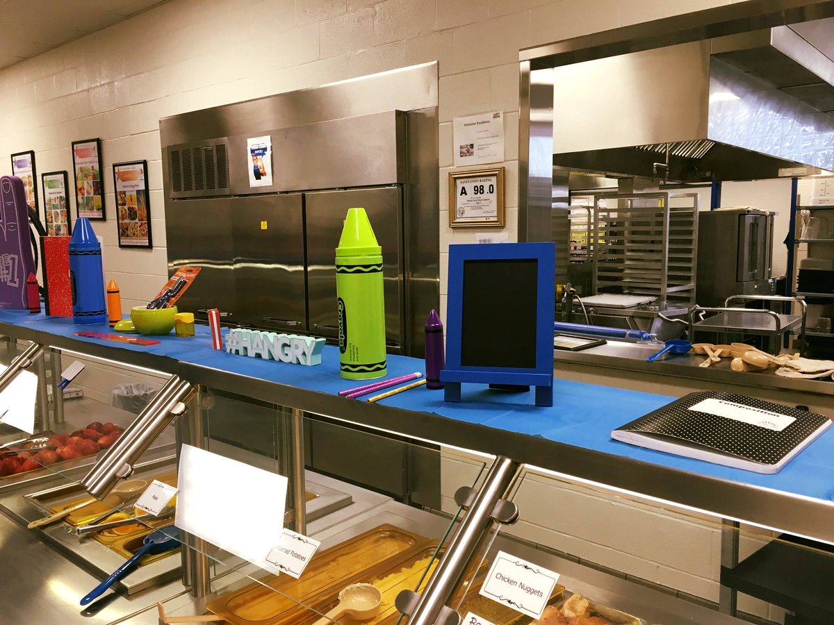 UCPSNutrition's tweet photo. @WesternUnionES Cafeteria is decked out in back to school gear! #hangry #deckedoutcafeteria #cafeteriafun https://t.co/X0FYwN0pZH