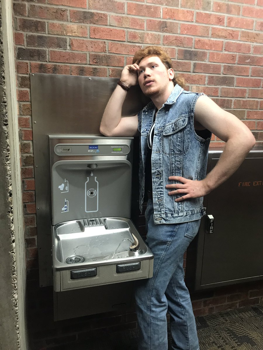HelenofWhereNow's tweet photo. Peep that brand new water fountain #Ourteamname #piperpassages https://t.co/ZyzZltYNOq