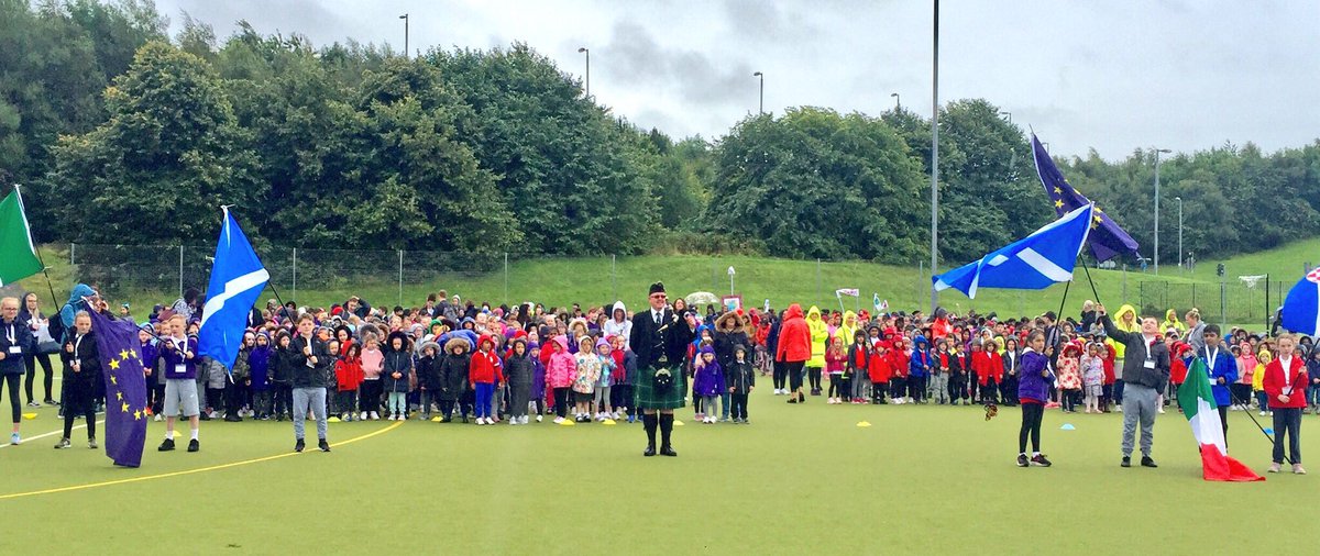ManiraAhmad's tweet photo. @SAPC_Glasgow @alissprogramme @VolScotland @ALLIANCEScot @IanMWelsh @NHS_HS @SAPC_Glasgow a community sports hub , focusing on improving & #whatmatters in their #community
#streetmotion
#volunteers are #superheroes https://t.co/YWFPMqmy9a