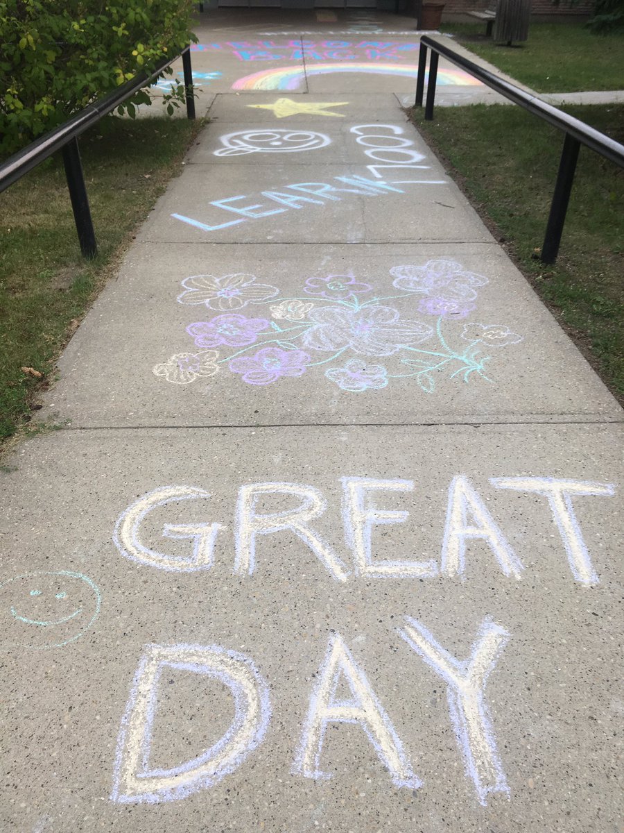 Some awesome <a href="/Shell_Canada/">Shell Canada</a> #fuelingkindness fairies came to <a href="/WBOelementary/">WBOelementary</a> to welcome everyone back. Thx Stephen &amp; Matt #shpk @JMBlackmore