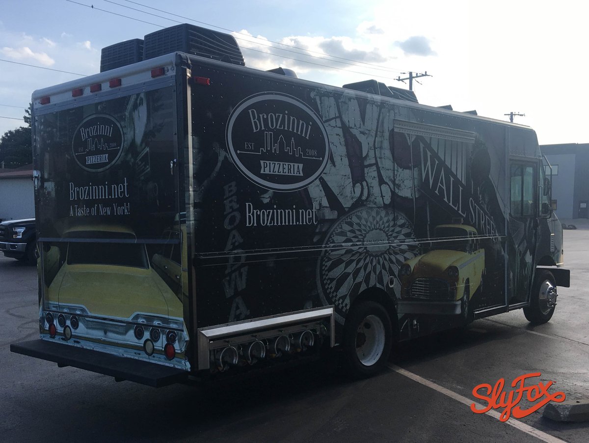 SlyFoxCreative's tweet photo. .@brozinni has added a new food truck to their fleet! #NomNom #VehicleWraps https://t.co/hALVgs3yj5