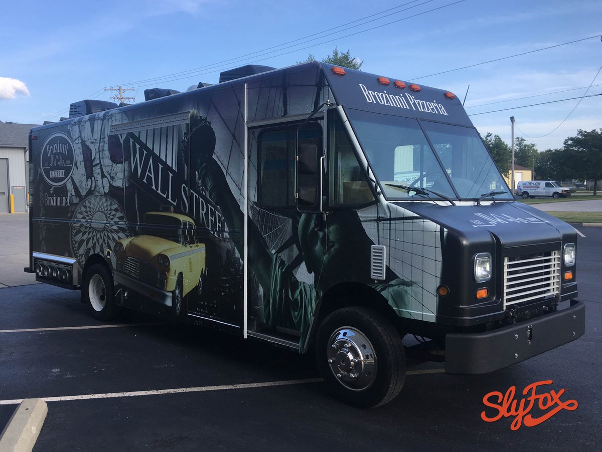 SlyFoxCreative's tweet photo. .@brozinni has added a new food truck to their fleet! #NomNom #VehicleWraps https://t.co/hALVgs3yj5